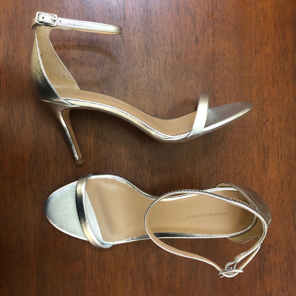 Banana Republic Metallic Silver Star Stilettos